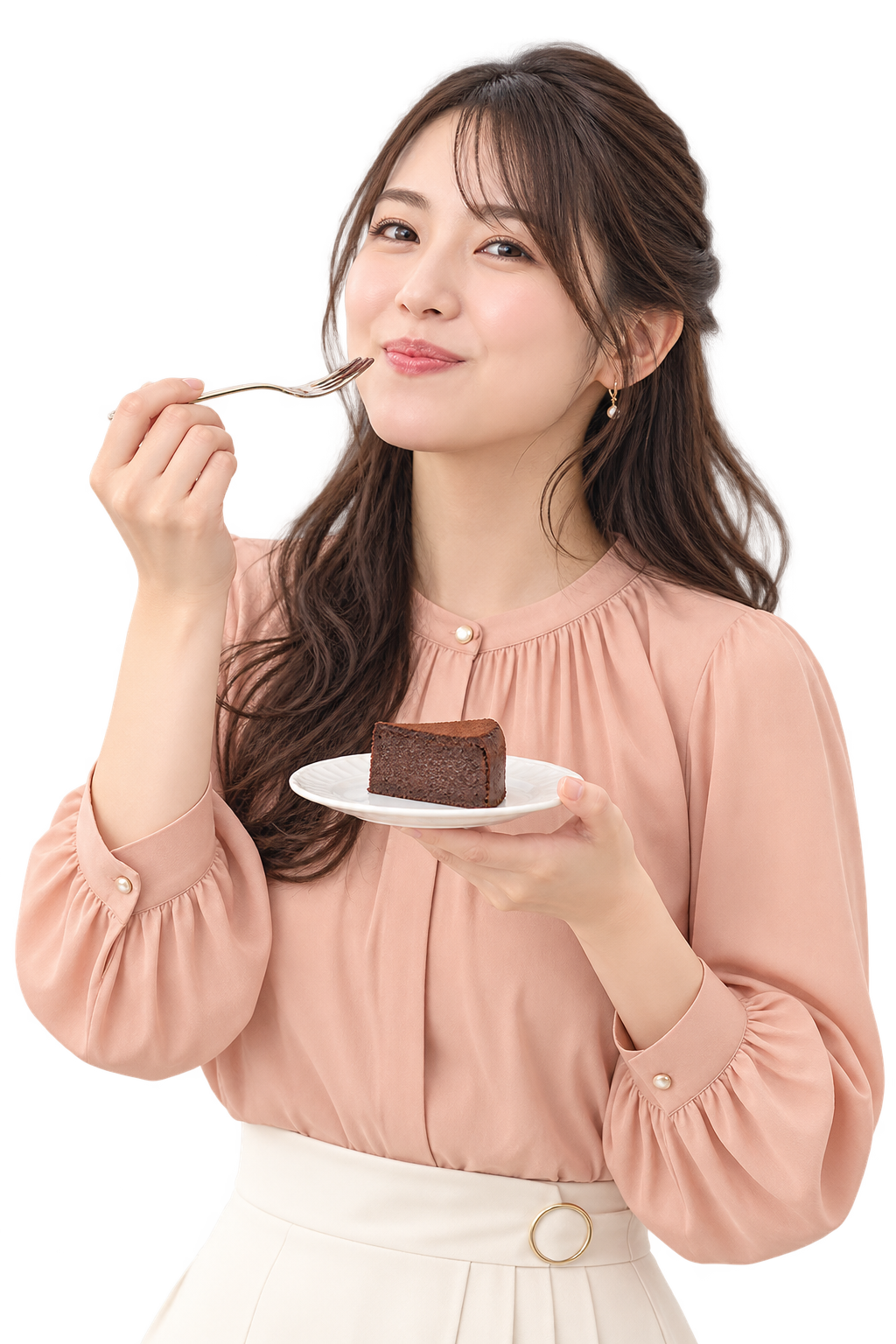 生チョコガトーショコラをおいしそうに味わう女性